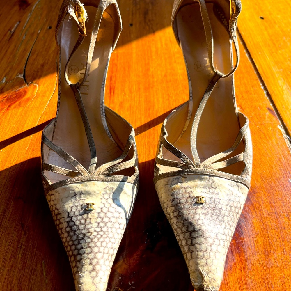 Rare CHANEL snakeskin t-strap pointy toe pumps, size 38.5.